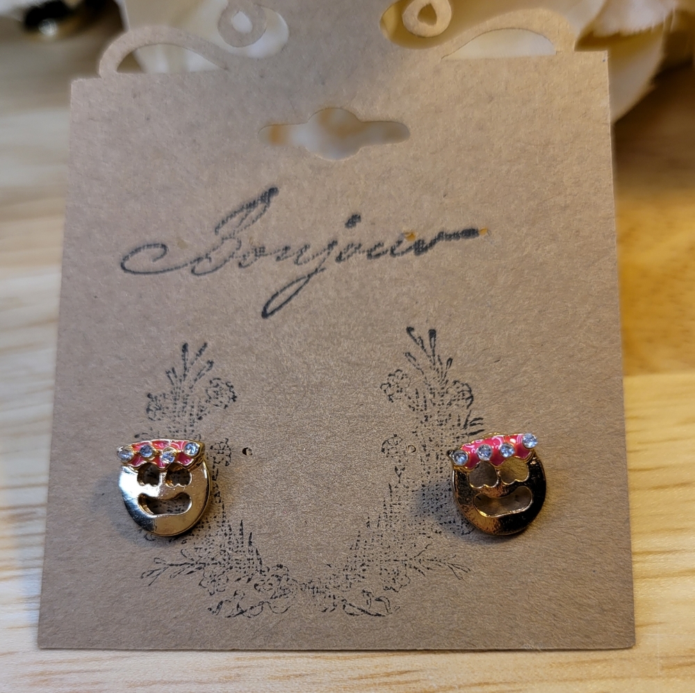 Sparkly crown emoji earrings - Picture 3 of 6